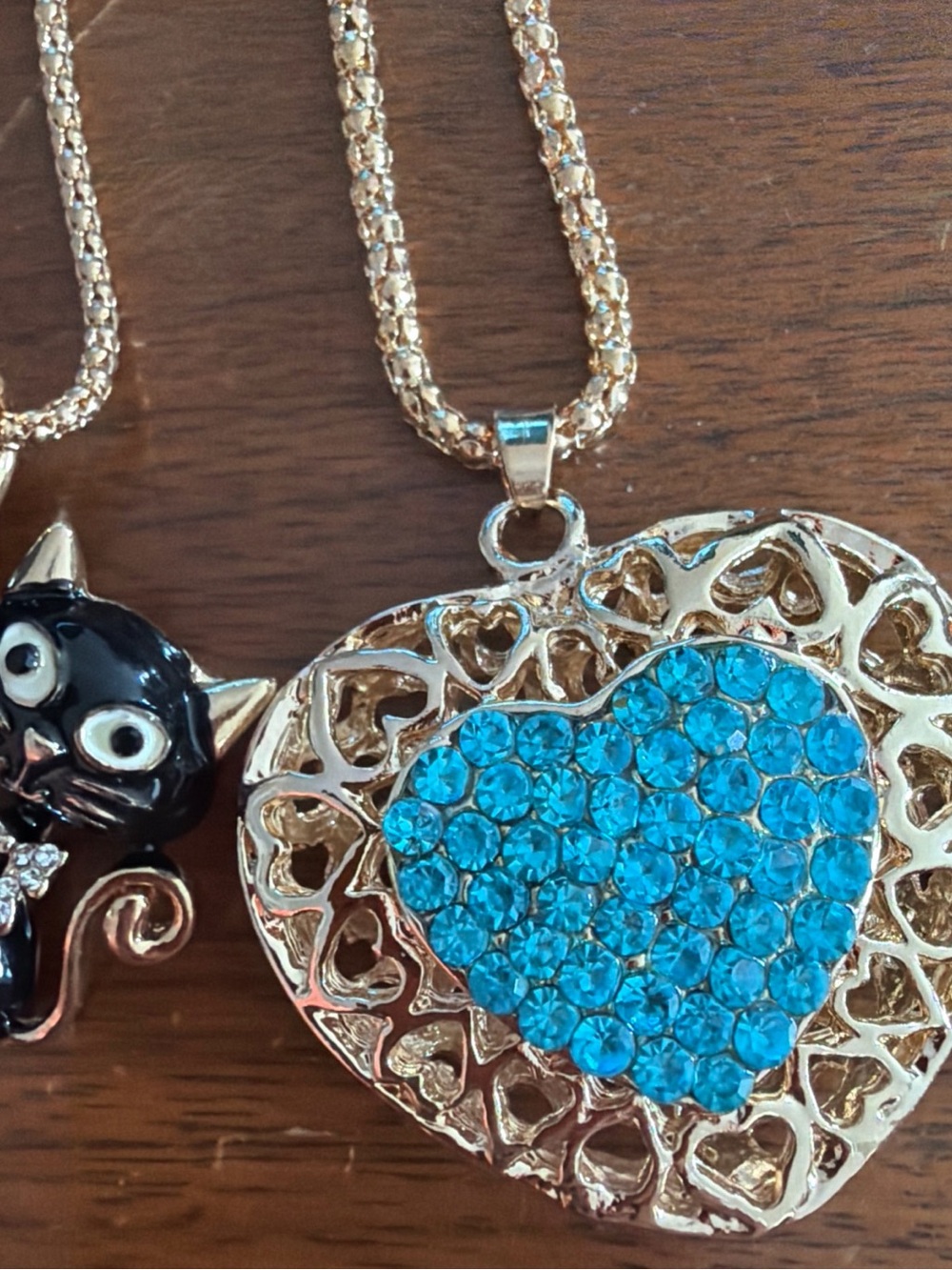 5 Vintage Betsey Johnson and Cross Necklaces - Picture 3 of 6